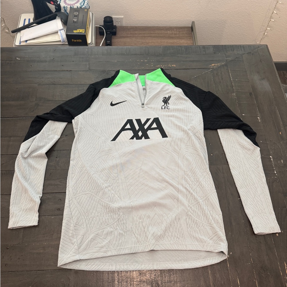 Nike 2023-2024 Liverpool Strike Drill Top (Grey)